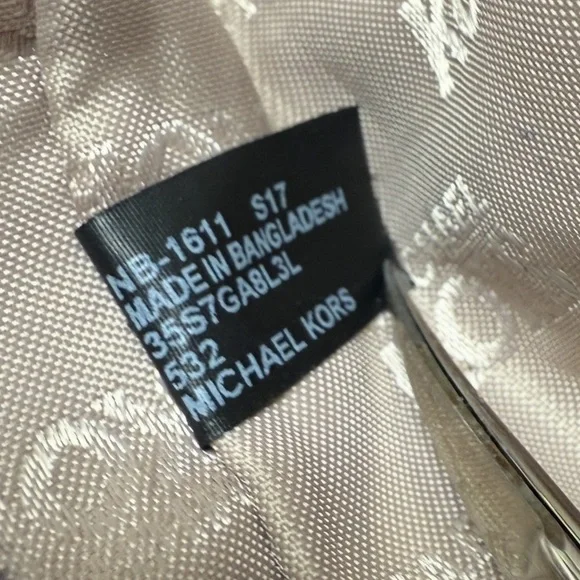 Michael Kors Anita Pebbled Leather Shoulder Bag – Acorn/Camel - Picture 9 of 13